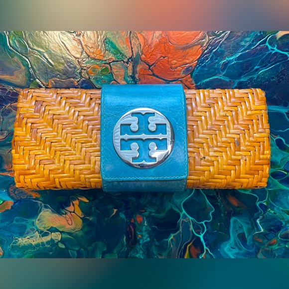 Tory Burch Handbags - Tory Burch Rattan and Leather Clutch
